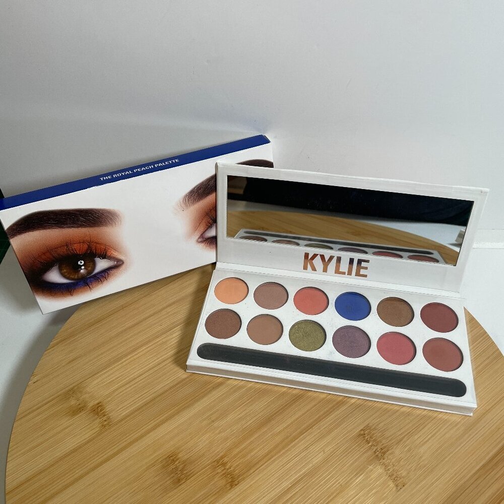 Kylie Jenner Cosmetics Royal Peach Eyeshadow Palette Pressed Powder Makeup